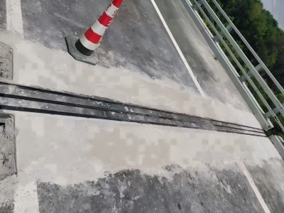 华南热作学院伸缩缝更换后浇筑材料快速结构修补料速砼的产品特点及施工流程​